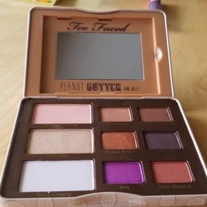 Too Faces Peanut Butter and Jelly Eyeshadow palett